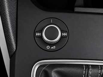 Audi Q2 1.6 TDI 30 S line SUV 5dr Diesel S Tronic Euro 6 (s/s) (116 ps)