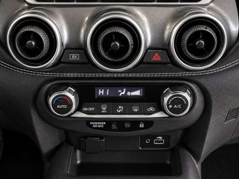 Nissan Juke 1.6 N-Connecta SUV 5dr Petrol Hybrid Auto Euro 6 (143 ps)