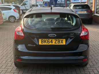 FORD FOCUS 1.6 Focus Titanium Navigator Auto 5dr