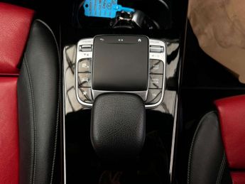 MERCEDES-BENZ CLA 2.0 CLA 220 AMG Line Auto 4dr