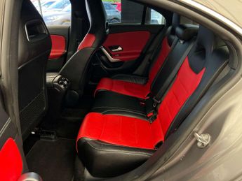MERCEDES-BENZ CLA 2.0 CLA 220 AMG Line Auto 4dr