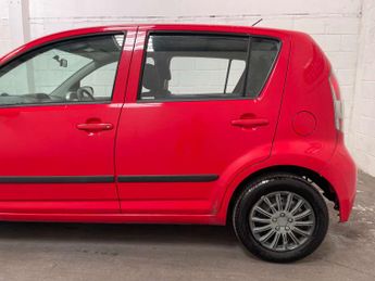 Daihatsu Sirion 1.0 S Hatchback 5dr Petrol Manual (118 g/km, 68 bhp)