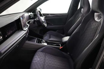 Volkswagen Tiguan 1.5 TSI eHybrid 19.7kWh R-Line SUV 5dr Petrol Plug-in Hybrid DSG
