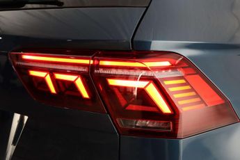 Volkswagen Tiguan 1.5 TSI Elegance SUV 5dr Petrol DSG Euro 6 (s/s) (150 ps)