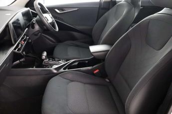 Kia Niro 1.6h GDi 2 SUV 5dr Petrol Hybrid DCT Euro 6 (s/s) (139 bhp)