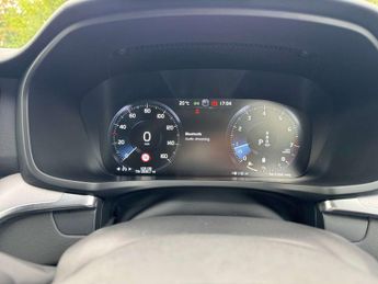 Volvo V60 2.0 B3 MHEV Momentum Estate 5dr Petrol Hybrid Auto Euro 6 (s/s) 