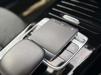 Mercedes-Benz A-CLASS 1.3 A 200 AMG Line Auto 5dr