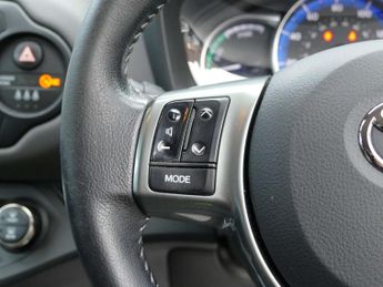 TOYOTA YARIS 1.5 Yaris Icon TSS Hybrid VVT-i CVT 5dr