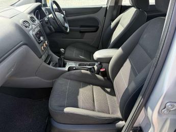 FORD FOCUS 1.8 Focus Titanium 125 5dr