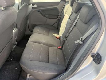 FORD FOCUS 1.8 Focus Titanium 125 5dr