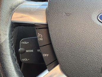 FORD FOCUS 1.8 Focus Titanium 125 5dr