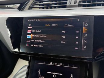 Audi e-tron 50 Technik SUV 5dr Electric Auto quattro 71.2kWh (313 ps)