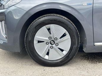 Hyundai IONIQ 1.6 h-GDi Premium Hatchback 5dr Petrol Hybrid DCT Euro 6 (s/s) (