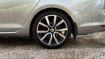 VOLKSWAGEN GOLF 2.0 TDI BlueMotion Tech GT Estate 5dr Diesel DSG Euro 6 (s/s) (1