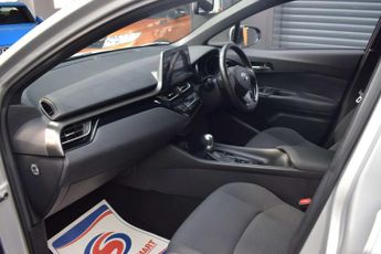 Toyota C-HR 1.2 C-HR Icon CVT 5dr