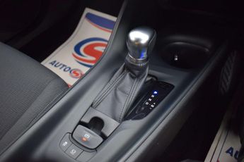 Toyota C-HR 1.2 C-HR Icon CVT 5dr