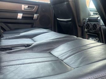 Land Rover DISCOVERY 4 3.0 SD V6 XS SUV 5dr Diesel Auto 4WD Euro 5 (255 bhp) AA INSPECT