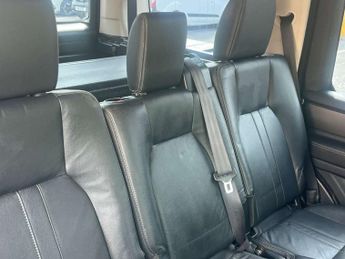 Land Rover DISCOVERY 4 3.0 SD V6 XS SUV 5dr Diesel Auto 4WD Euro 5 (255 bhp) AA INSPECT