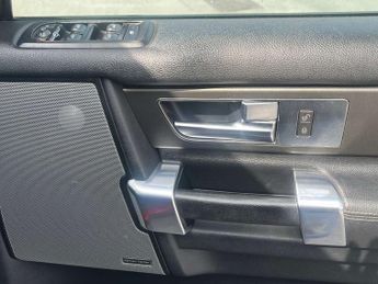 Land Rover DISCOVERY 4 3.0 SD V6 XS SUV 5dr Diesel Auto 4WD Euro 5 (255 bhp) AA INSPECT