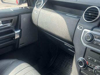 Land Rover DISCOVERY 4 3.0 SD V6 XS SUV 5dr Diesel Auto 4WD Euro 5 (255 bhp) AA INSPECT