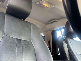 Land Rover DISCOVERY 4 3.0 SD V6 XS SUV 5dr Diesel Auto 4WD Euro 5 (255 bhp) AA INSPECT