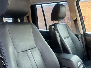 Land Rover DISCOVERY 4 3.0 SD V6 XS SUV 5dr Diesel Auto 4WD Euro 5 (255 bhp) AA INSPECT