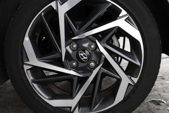 Hyundai i20 1.0 T-GDi MHEV Premium Hatchback 5dr Petrol Hybrid DCT Euro 6 (s