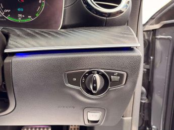 MERCEDES-BENZ E-CLASS 2.0 E 300 AMG Line de Auto 5dr