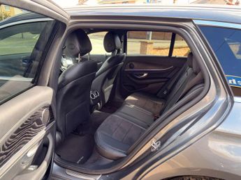 MERCEDES-BENZ E-CLASS 2.0 E 300 AMG Line de Auto 5dr