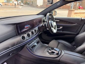 MERCEDES-BENZ E-CLASS 2.0 E 300 AMG Line de Auto 5dr