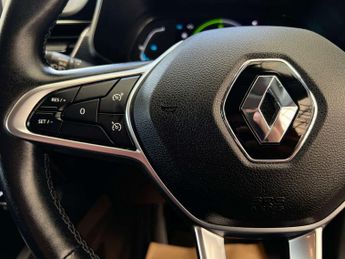 RENAULT ARKANA 1.6 Arkana Iconic E-Tech HEV Auto 5dr