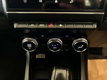 RENAULT ARKANA 1.6 Arkana Iconic E-Tech HEV Auto 5dr