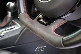 Audi RS 3 2.5 RS 3 Sportback Nav Quattro Semi-Auto 4WD 5dr
