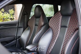 Audi RS 3 2.5 RS 3 Sportback Nav Quattro Semi-Auto 4WD 5dr