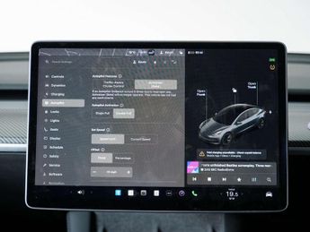 Tesla Model 3 Model 3 Long Range AWD 4WD 4dr