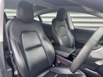 TESLA MODEL 3 Model 3 Standard Range + 4dr