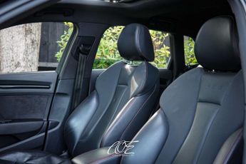 Audi RS 3 2.5 RS 3 Sportback Nav Quattro Semi-Auto 4WD 5dr