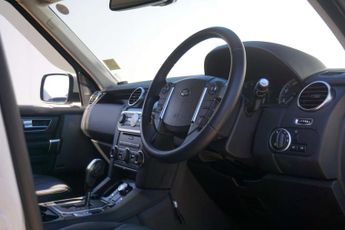 Land Rover Discovery 4 5.0 V8 SE SUV Petrol Auto 4WD 7 Seat (385BHP) 5dr