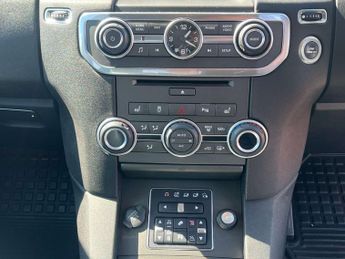 Land Rover DISCOVERY 3.0 Discovery SE Tech SDV6 Auto 4WD 5dr