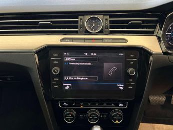 VOLKSWAGEN PASSAT 1.5 Passat GT TSi Evo Semi-Auto 4dr