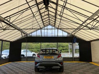 TOYOTA C-HR 2.0 C-HR Design HEV CVT 5dr