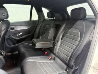MERCEDES-BENZ GLC 2.0 GLC 300 AMG Line Premium D 4Matic Auto 4WD 5dr