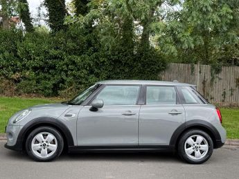 MINI HATCH 1.5 Cooper Auto 5dr