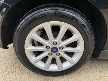 FORD FOCUS 1.0 Focus Titanium 5dr