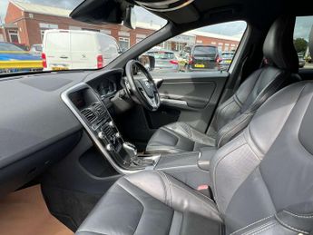 VOLVO XC60 2.4 XC60 R-Design Luxury Nav D4 AWD Automatic 4WD 5dr - NATIONAL
