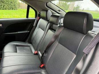Ford Mondeo 3.0 Mondeo ST220 5dr