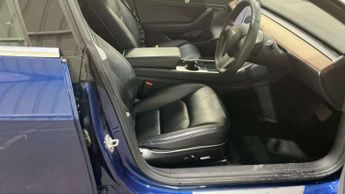 TESLA MODEL 3 Model 3 Standard Range + 4dr