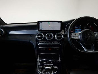 Mercedes-Benz C-CLASS 2.0 C 220 AMG Line D Auto 4dr