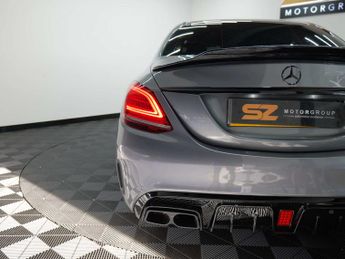 Mercedes-Benz C-CLASS 2.0 C 220 AMG Line D Auto 4dr