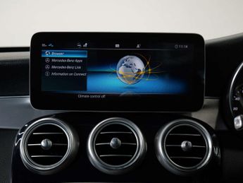 Mercedes-Benz C-CLASS 2.0 C 220 AMG Line D Auto 4dr